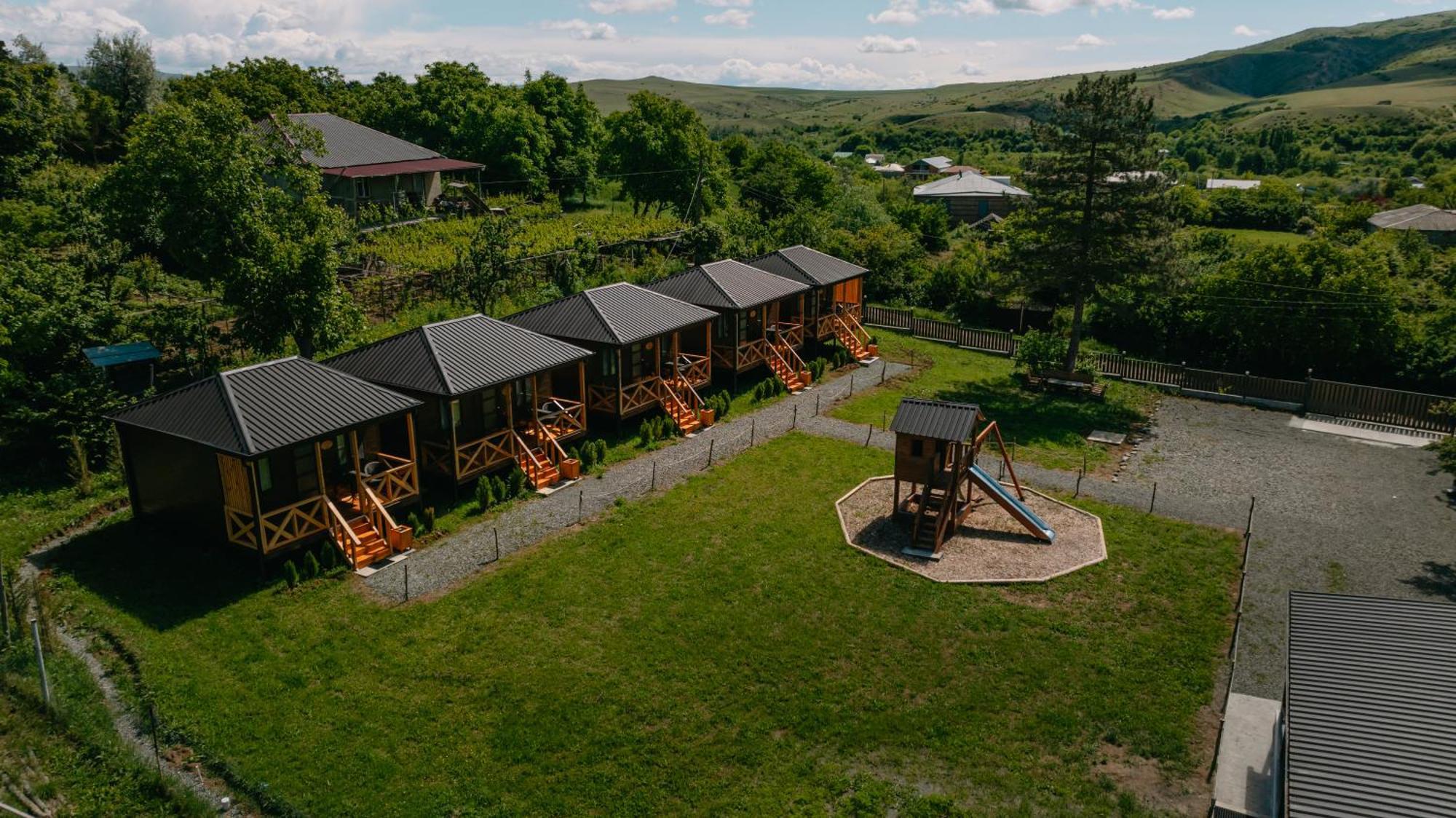 Chateau Ateni Cottages ゴリ エクステリア 写真