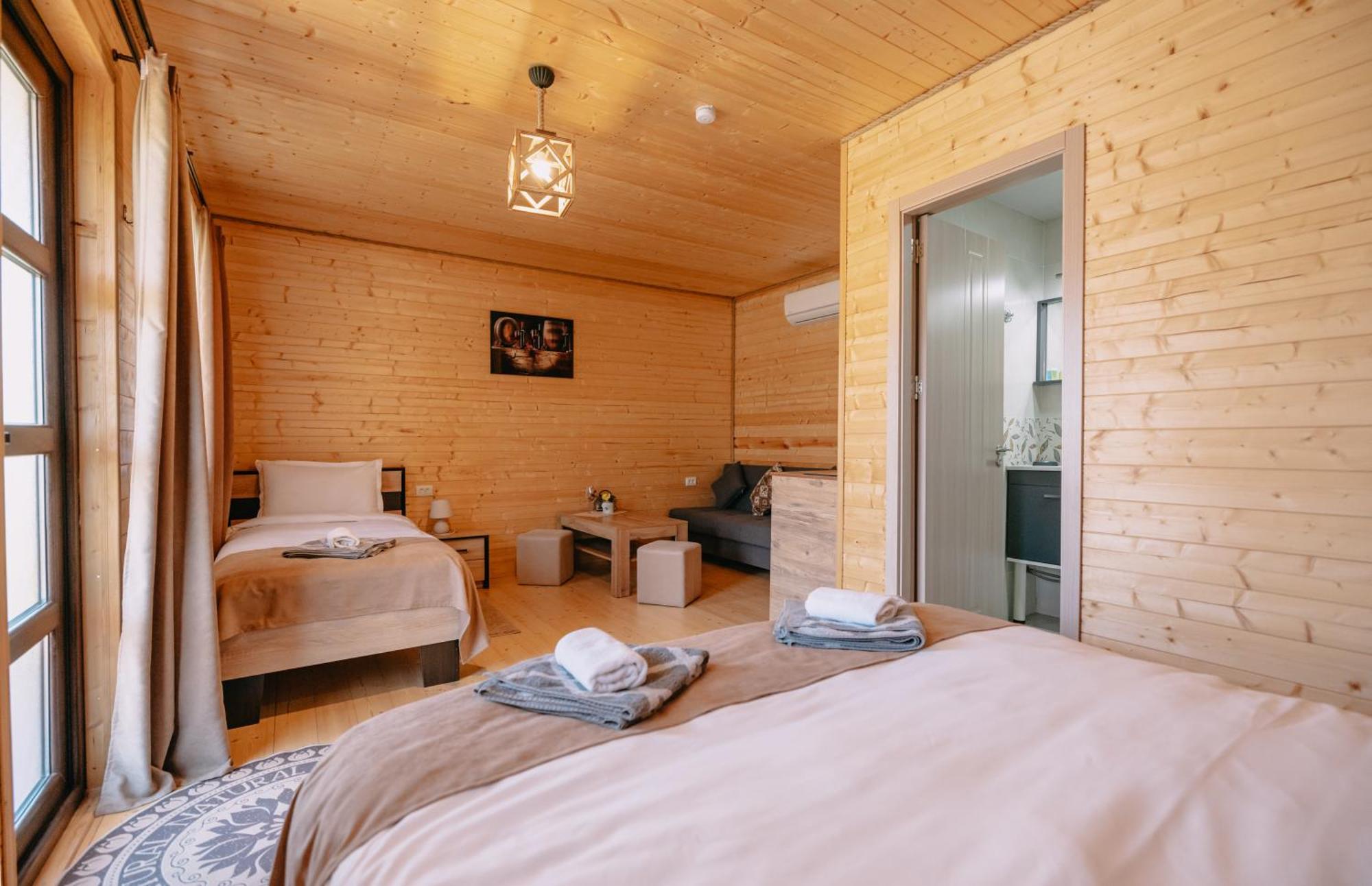 Chateau Ateni Cottages ゴリ エクステリア 写真