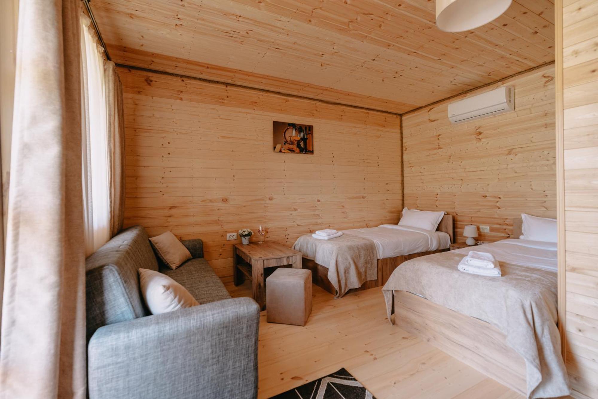 Chateau Ateni Cottages ゴリ エクステリア 写真