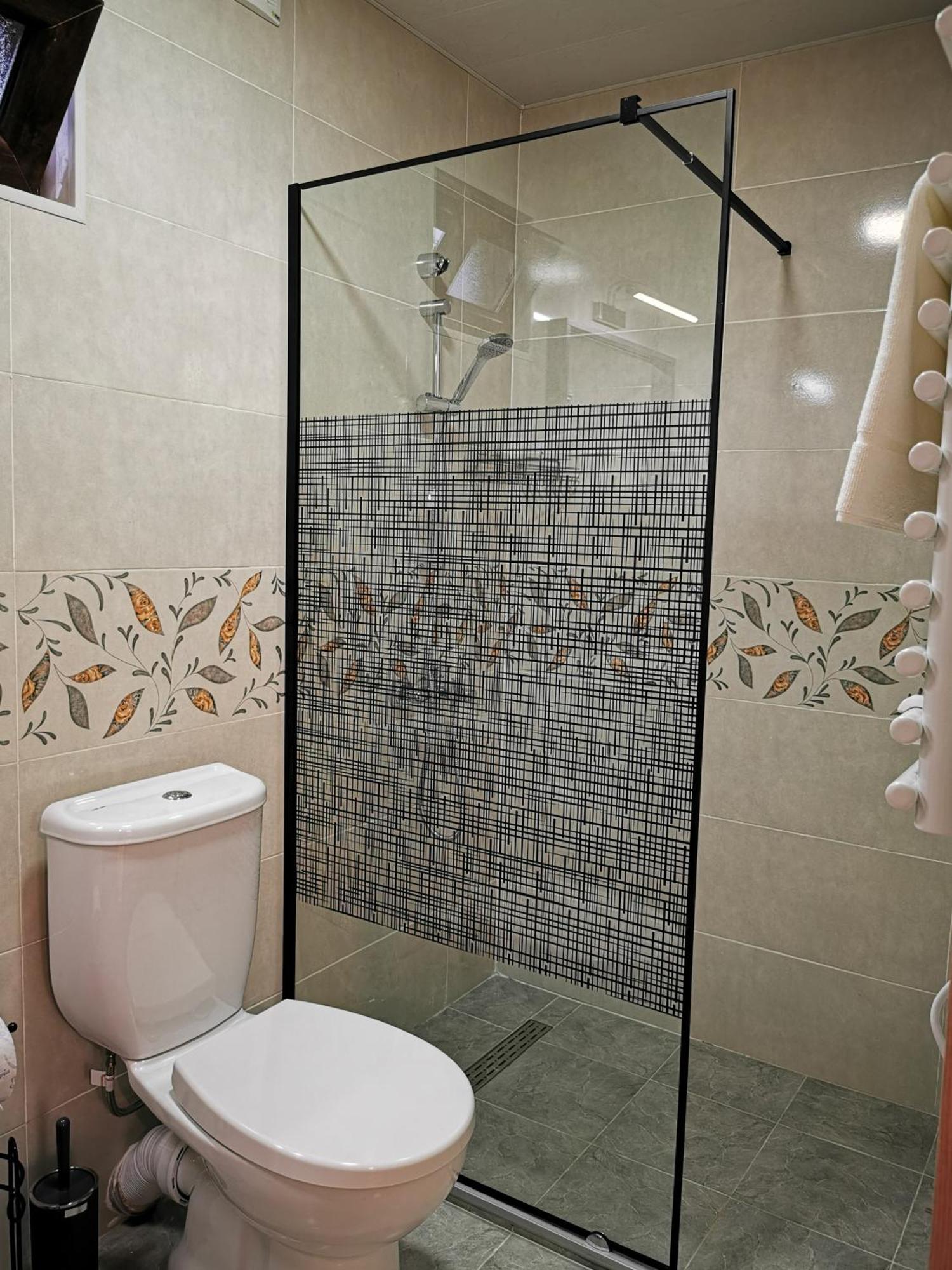 Chateau Ateni Cottages ゴリ エクステリア 写真